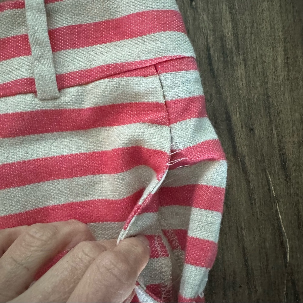 EUC LOFT Striped Riviera Short with 4 Inch Inseam - Picture 10 of 11